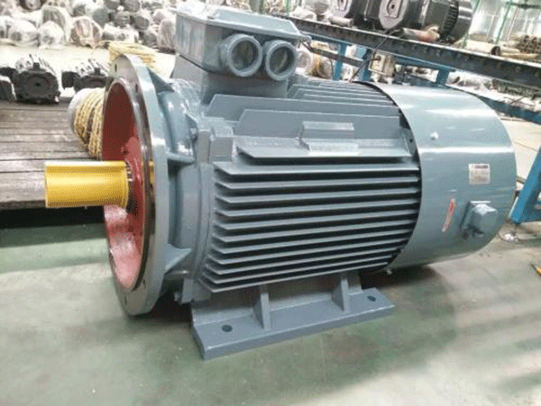 什么原因?qū)е挛靼参鳜斪冾l電機(jī)頻率降低？